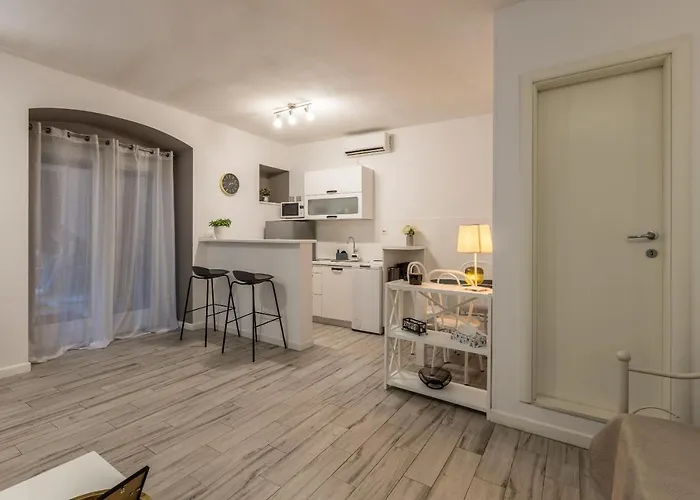 Old Town 7 Apartment